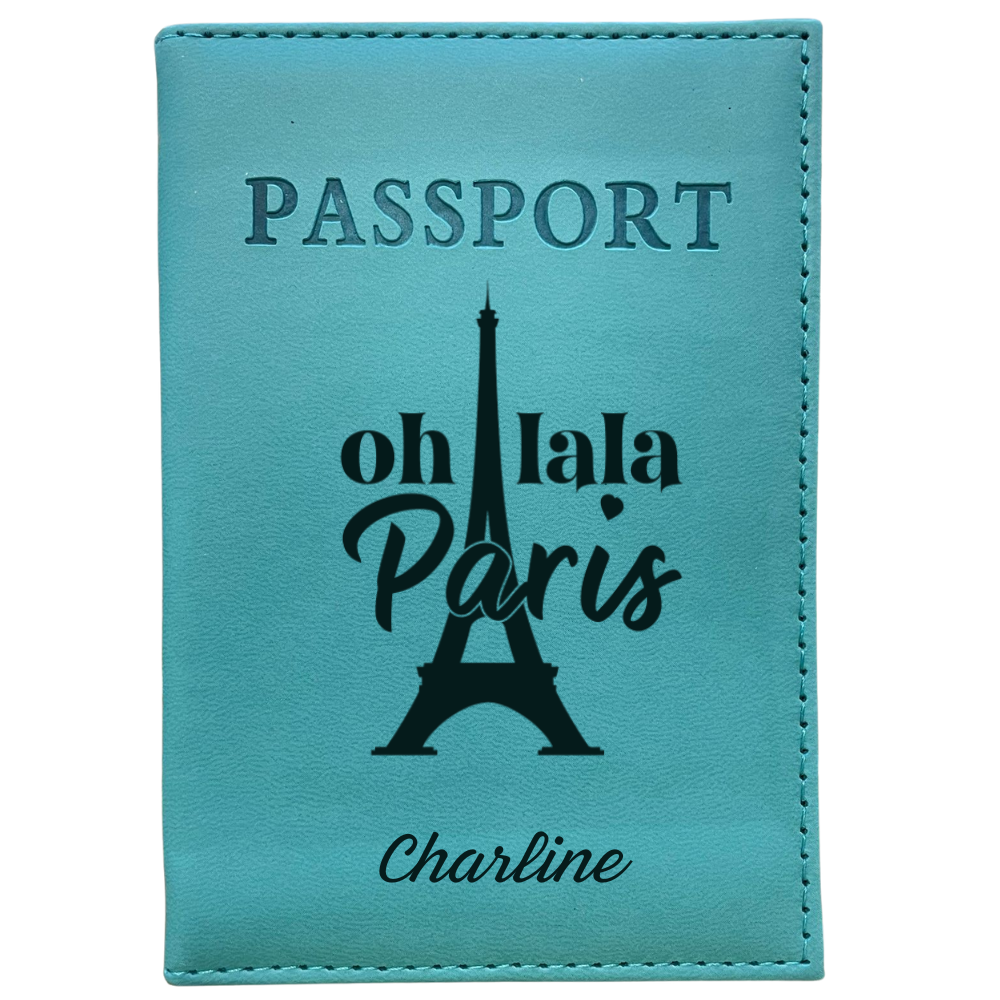 Funda para Pasaporte Turquesa personalizada grabada en nuestro taller parisino 