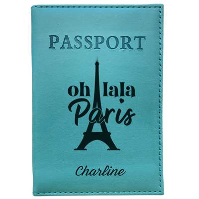 Protège Passeport Personnalisé Turquoise gravé dans notre atelier parisien
